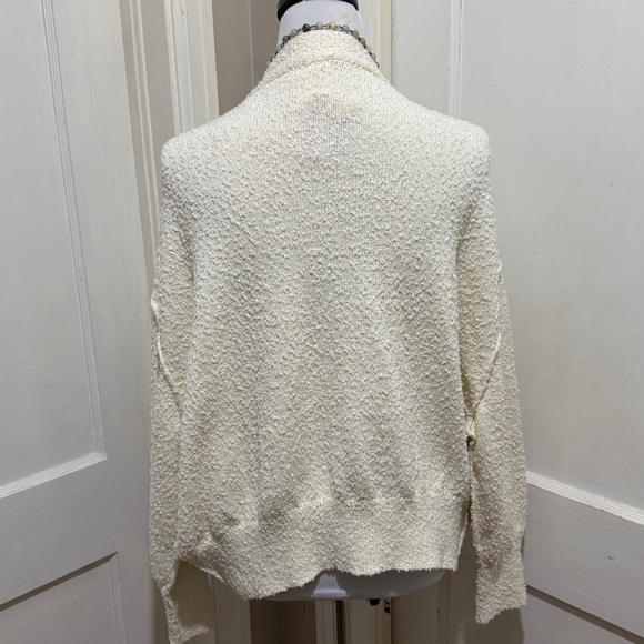 New with tags! Women's Cream Cardigan Sweater Size Medium - Picture 12 of 12